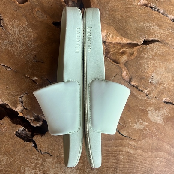 Lululemon Restfeel Slide Recovery Sandals in Kohlrabi Green Size 8 EU 39 - Picture 4 of 16